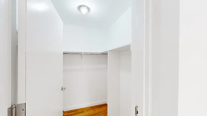 Rented by Glenmark Realty | media 7