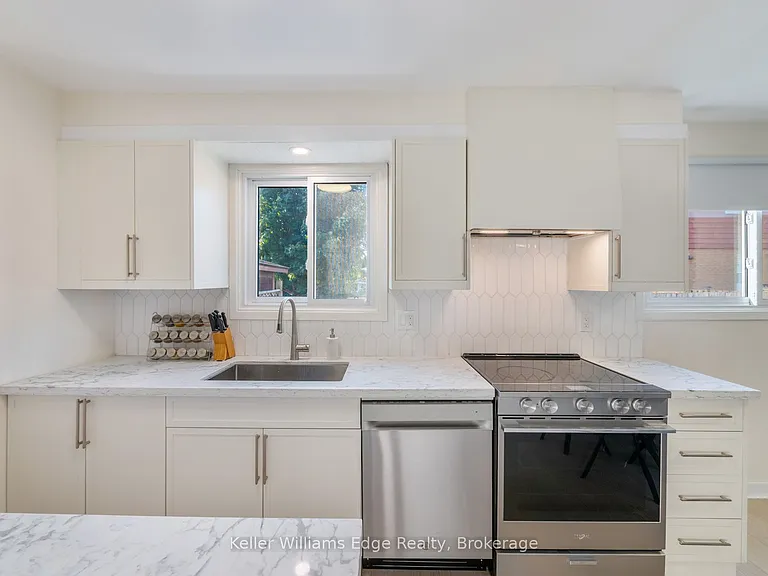 153 Dudhope Ave — Photo 2