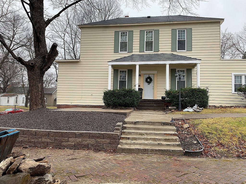 202 N Market St, Mount Carmel, IL 62863 Zillow