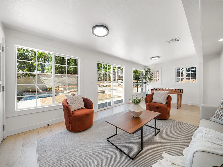 2035 Las Colinas Ave — Photo 45