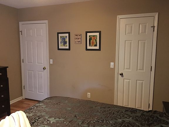 3rd image of 210 Eldrege St