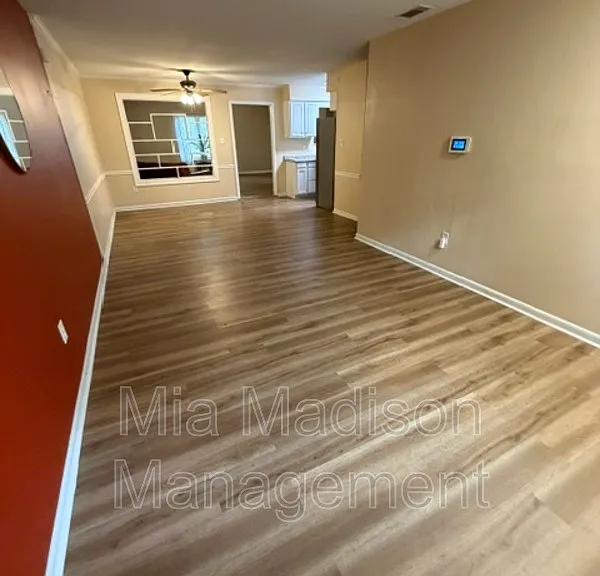 9406 Dunwoody Dr — Photo 3