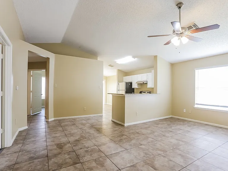 7706 Ellis Dr — Photo 2