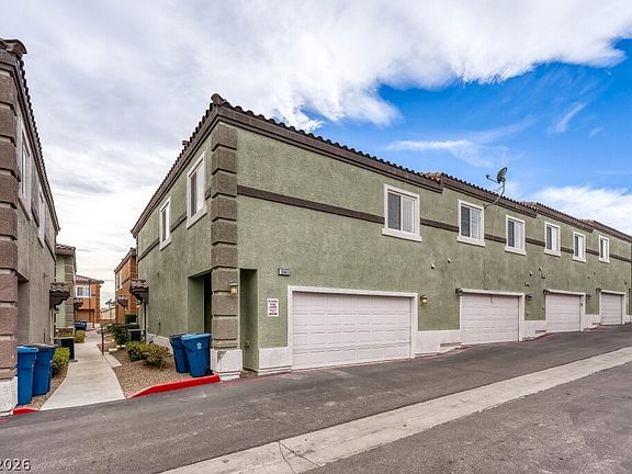 2nd image of 10443 Alpine Edge Ave