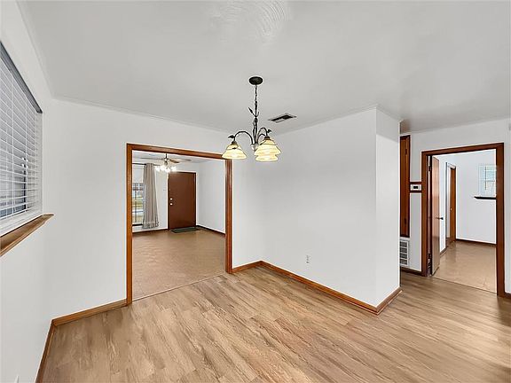 4th image of 1349 Dogwood Dr