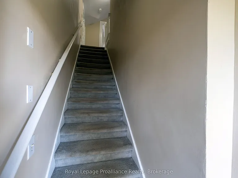 4 Highland Ave — Photo 9