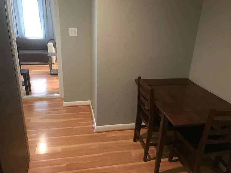 5808 Plainview Rd — Photo 2