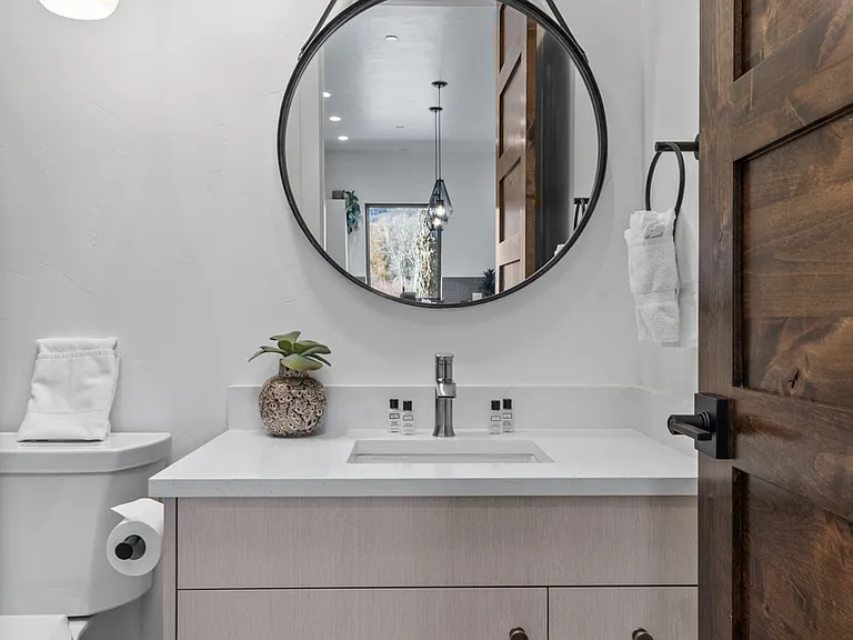 Bathroom Sink | Mirror