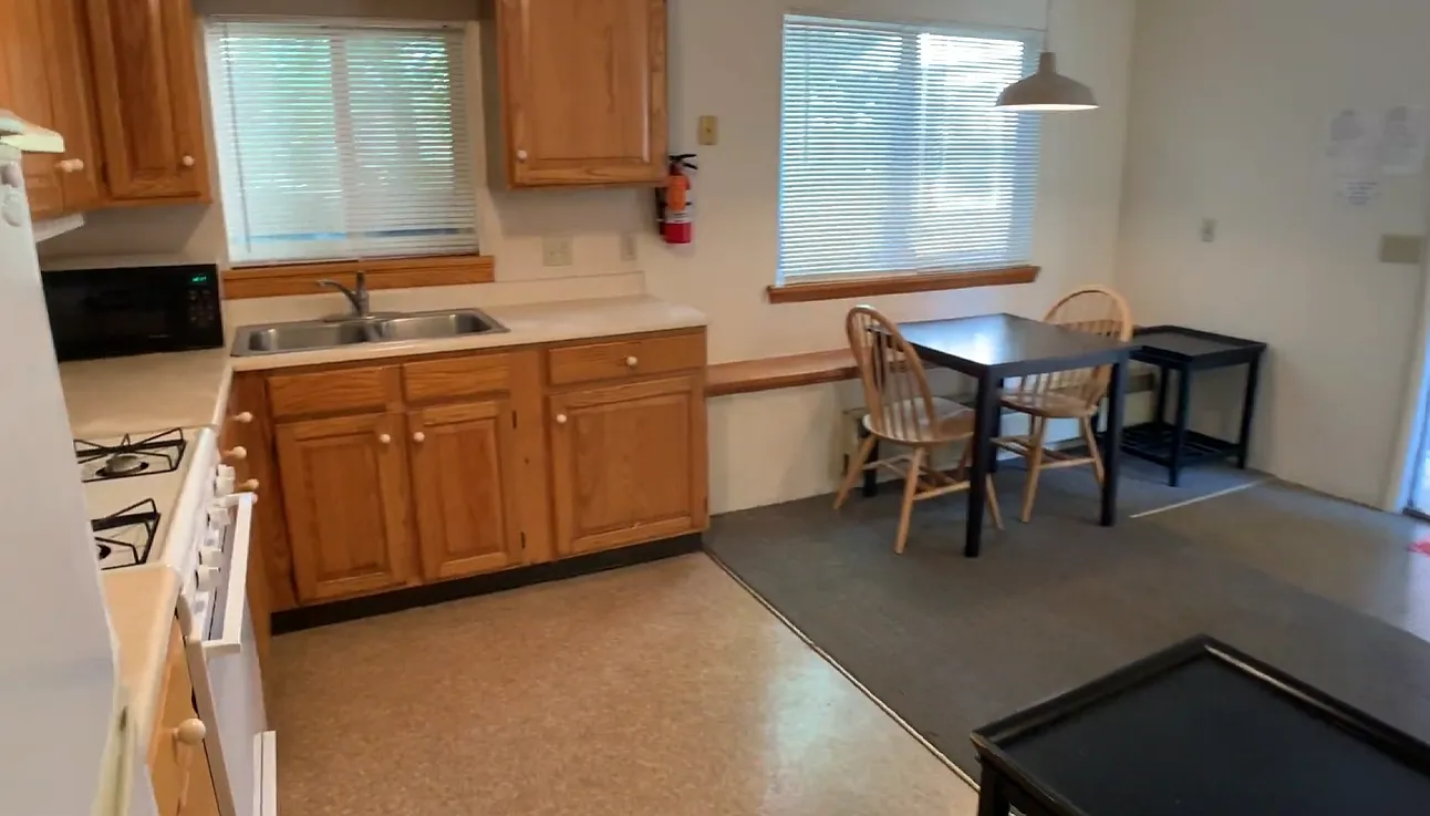 205 Williams Street - 1 — Photo 3