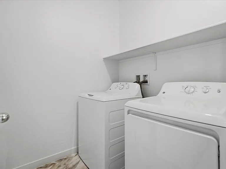 6510 Silver Estates Ave — Photo 21