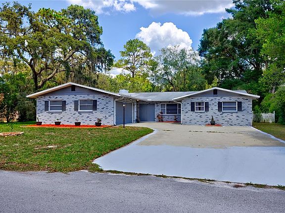 2nd image of 5008 Lakewood Dr