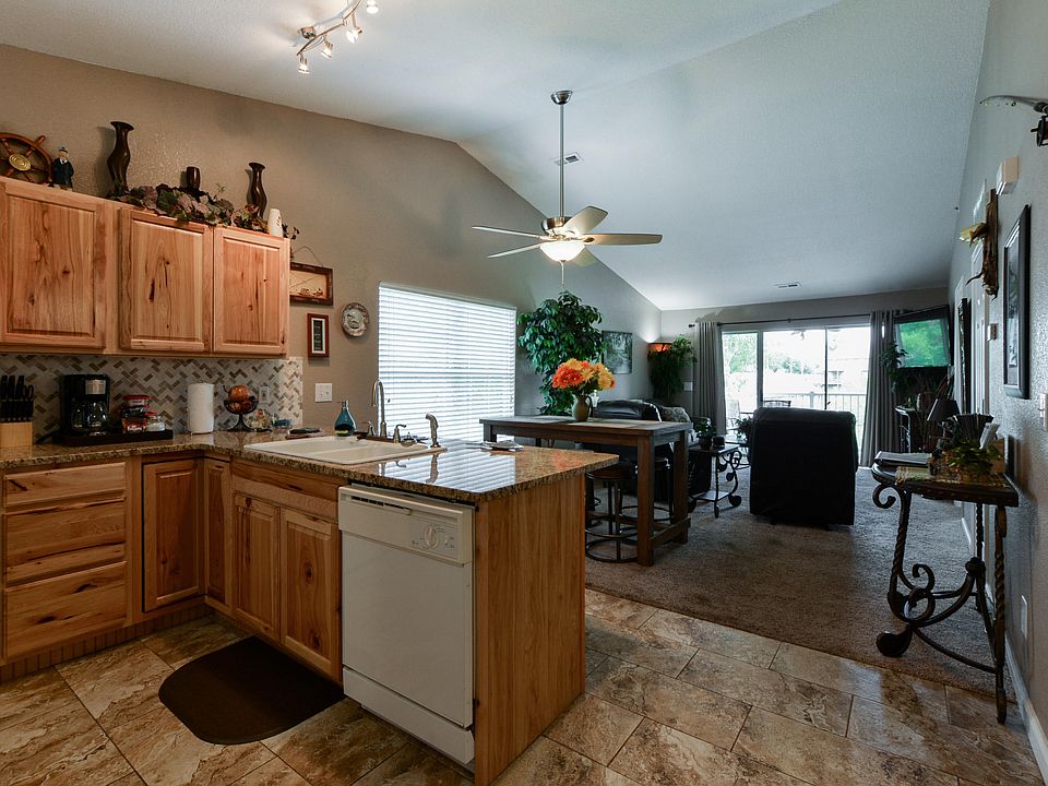 1st image of 34 Golfshores Dr APT 25