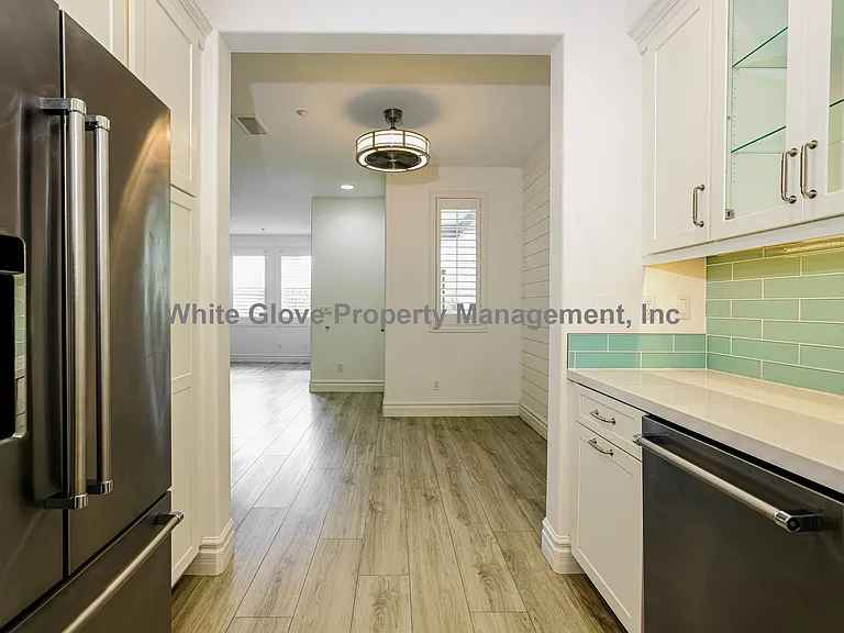 3 Elmhurst St — Photo 7