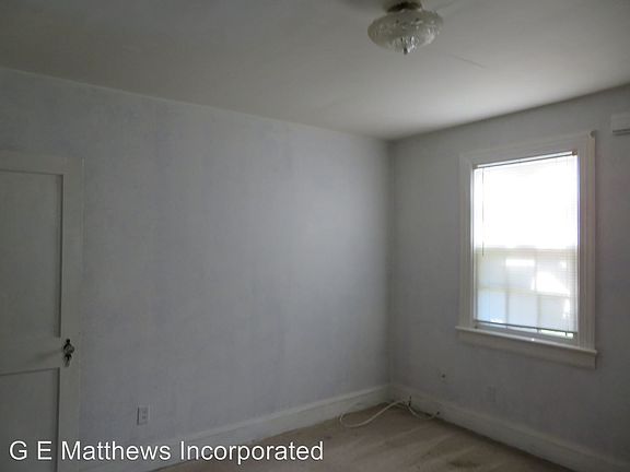 2nd image of 415 Lafayette Ave