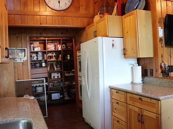 4th image of N3027 White Pine Ln