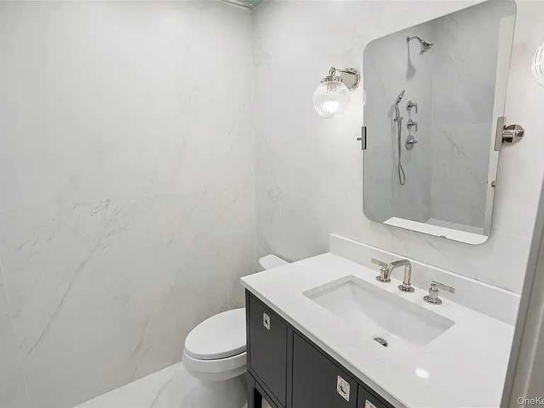 67 Parkway Dr — Photo 39