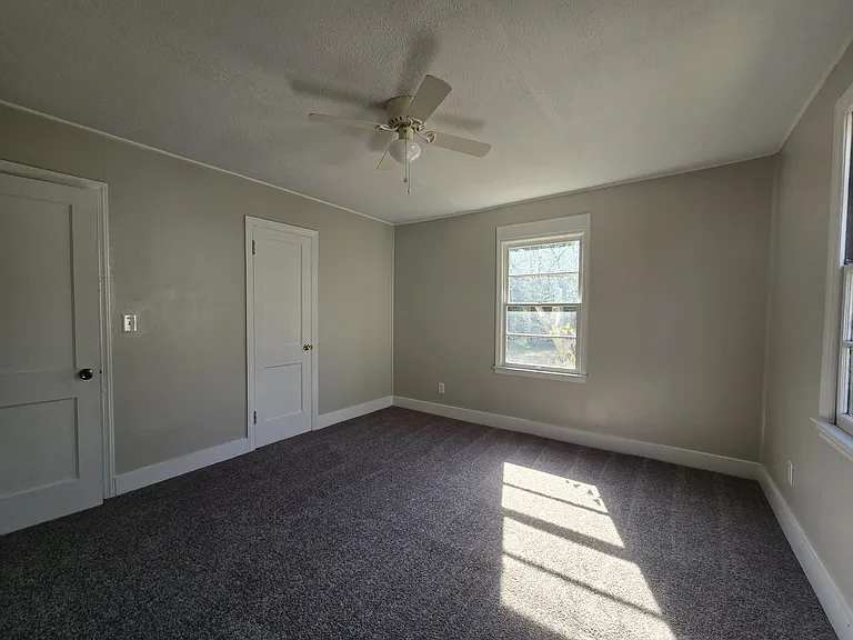1520 Koger St — Photo 10