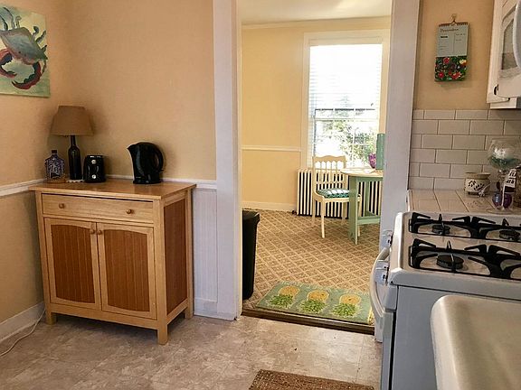 4th image of 30 Mount Pleasant Ave #A