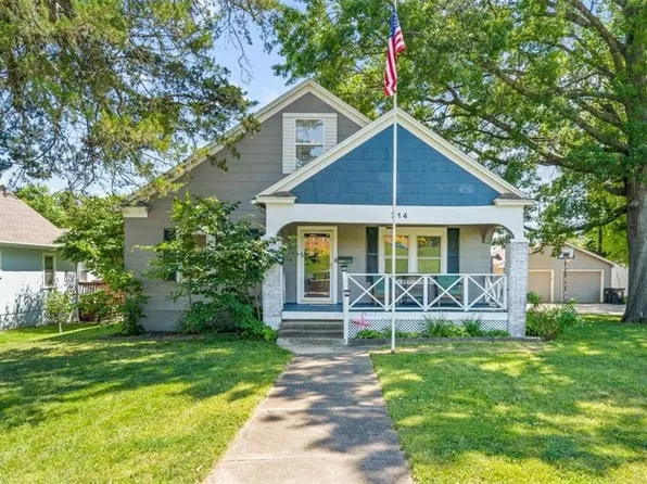 714 Cedar St, Pleasant Hill, MO 64080
