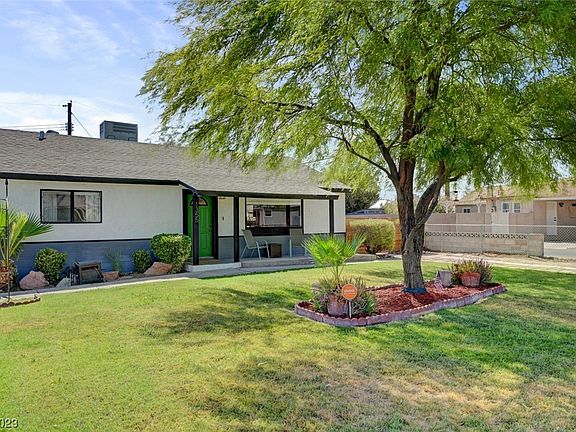 3rd image of 1355 Douglas Dr