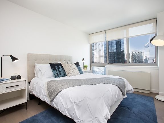 3rd image of 561 10th Ave APT 8J