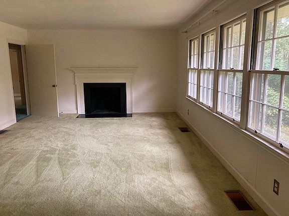 5th image of 1615 Forest Hill Dr SW