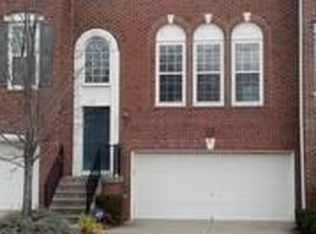 4097 Oak Village Lndg, Fairfax, VA 22033