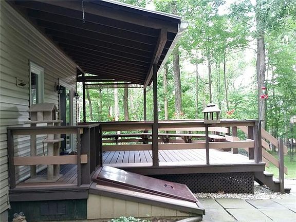 5th image of 1005 Essex Ln
