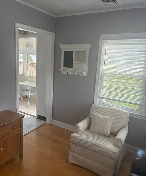 217 Garfield Ln — Photo 1