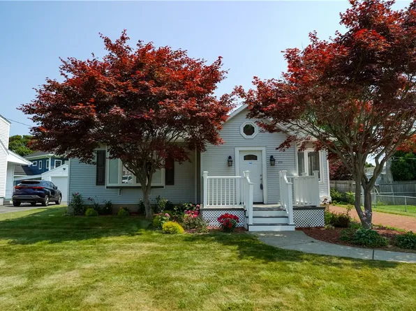 275 Strathmore Rd, Rochester, NY 14612