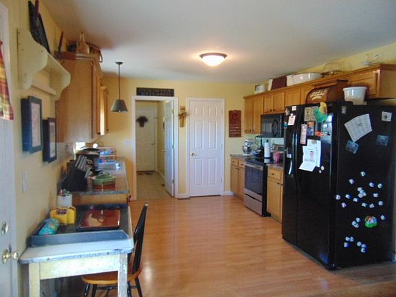 3rd image of 105 Evanwood Dr