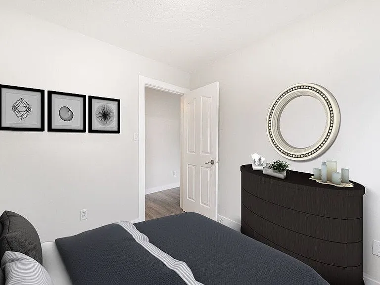 10812 111th St NW #101 — Photo 15