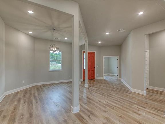 4th image of 20502 Southbend St