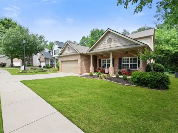 6943 Grand Hickory Dr, Braselton, GA 30517