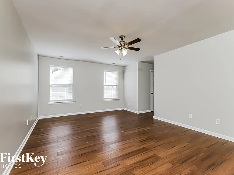 6221 Elderbush Dr — Photo 8