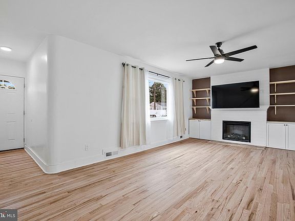 2nd image of 4 Hampton Rd