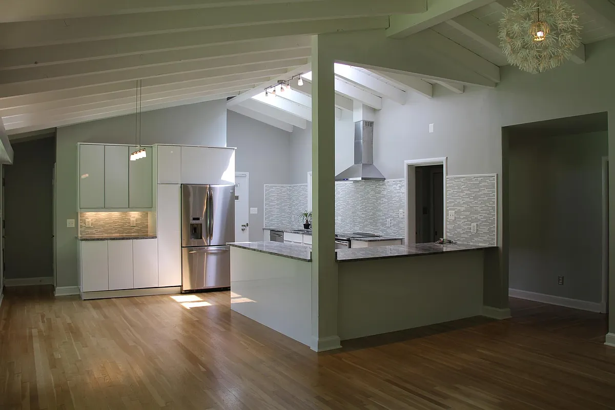 Open concept with lots of natural light. - 6200 Tally Ho Ln