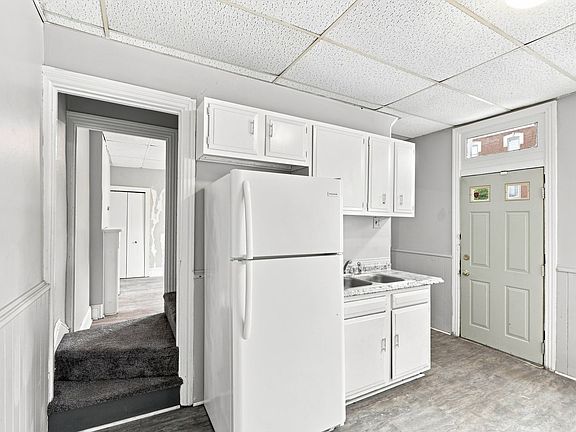3rd image of 115 N 3rd St #111