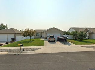 502 Roundhouse Dr, Laurel, MT 59044