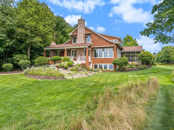 7141 Suequehanna Ln, Fennville, MI 49408