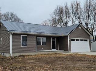 812 Maxwell Ave, Washington, IN 47501