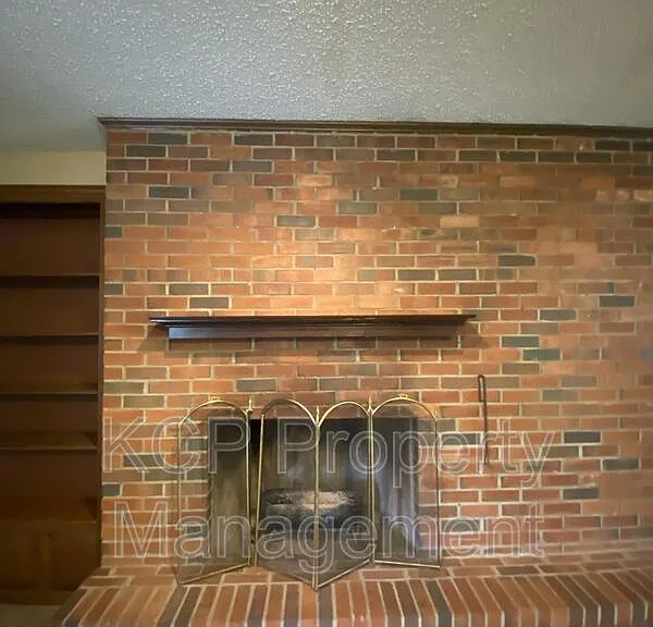 4914 S South Cir #U — Photo 5