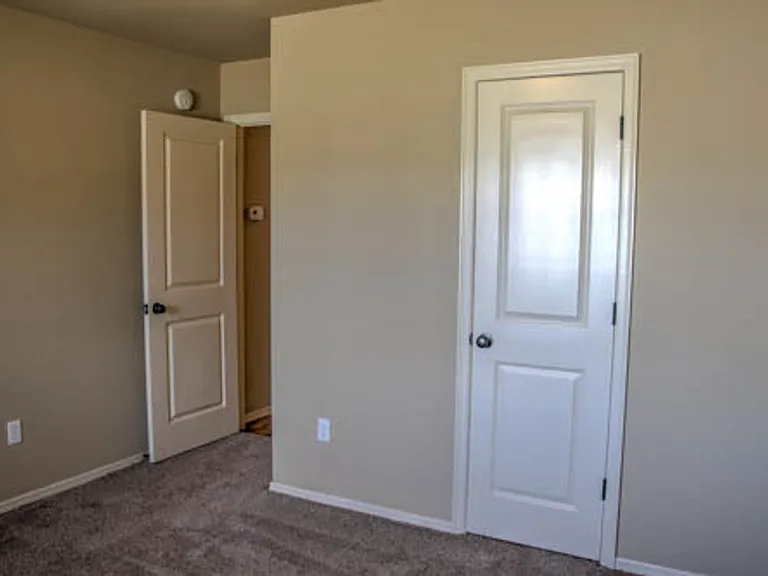 13696 S 87th East Ave — Photo 16