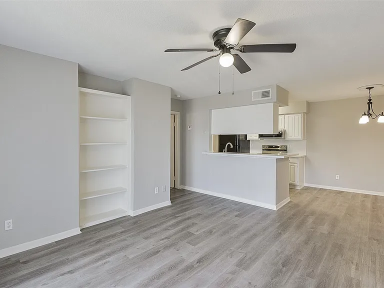 12955 Woodforest Blvd #54 — Photo 7