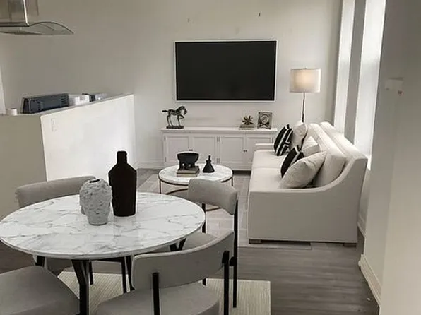 1496 Queen St W, Toronto, ON