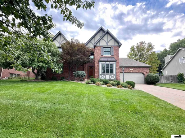 5937 Dobsons Ct, Lincoln, NE 68516
