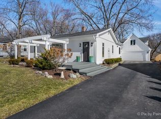 917 S Grove Ave, Barrington, IL 60010