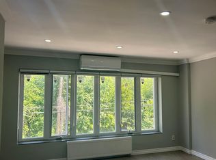 552 Sheppard Ave W APT 2, Toronto, ON M3H2R9