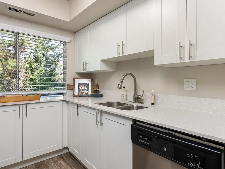 Cobble Creek Apartments — Photo 19