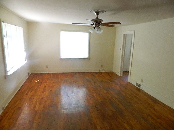 2nd image of 542 N Frisco Ave